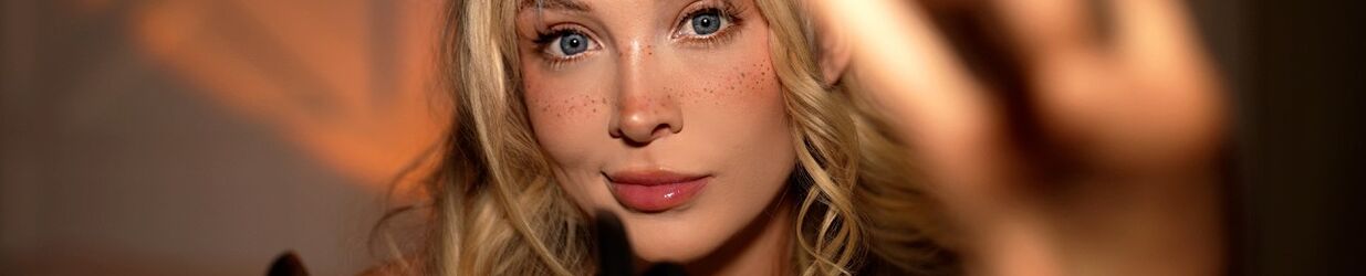 Em Louise ASMR
