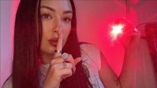 Maggy: [ASMR] FAST eye tests & instructions to make your eyes heavy 😴