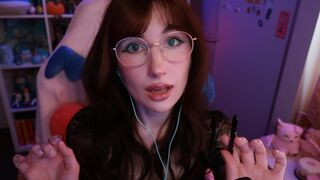 Amiipie: asmr doing your halloween makeup (soft spoken)