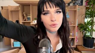 Assyria: ASMR Close Up Whispers 💤🤤 - kissing sounds, mouth sounds) pt. 2